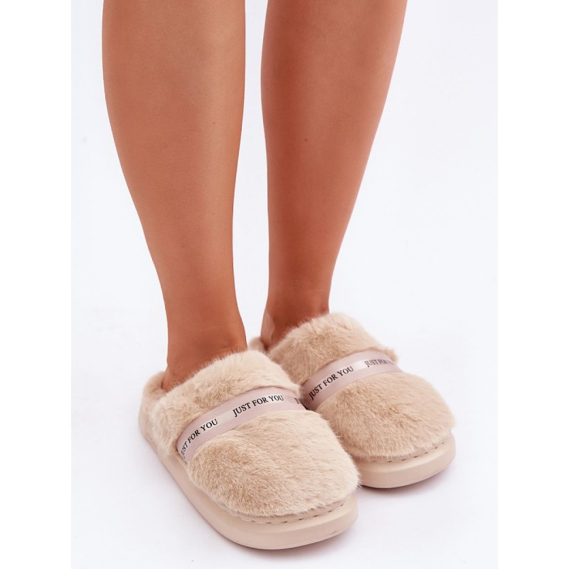 Pantoufles model 204933 Step in style