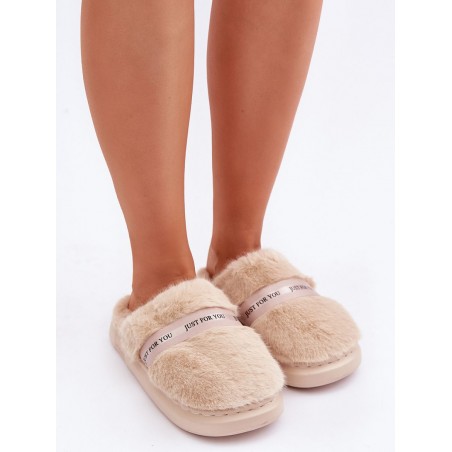 Pantoufles model 204933 Step in style