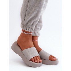 Clacquettes model 198445 Step in style