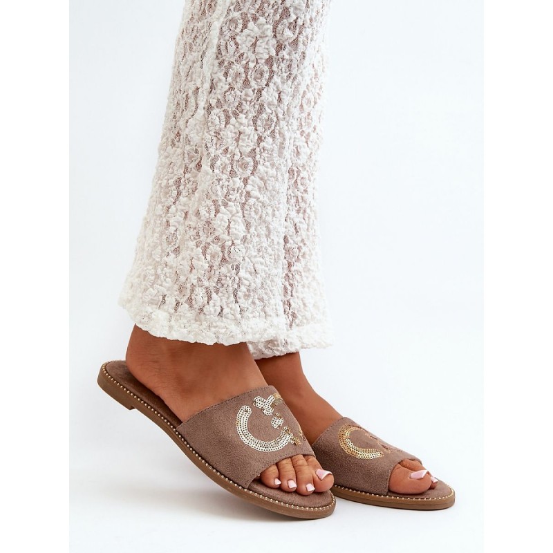 Clacquettes model 198615 Step in style