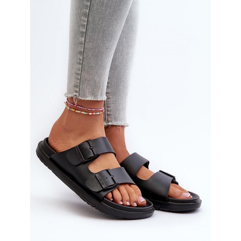 Clacquettes model 197417 Step in style