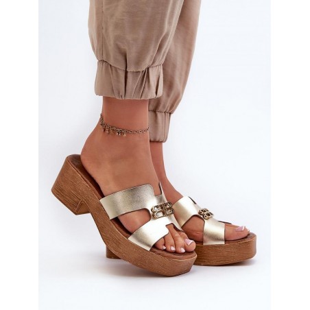 Clacquettes model 197658 Step in style