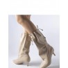Bottes à talons aiguilles